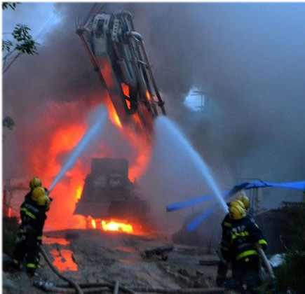 电缆着火，矿工遇难！